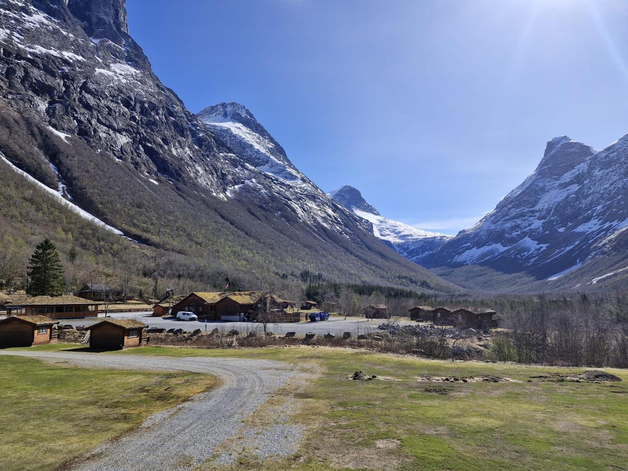 Trollstigen Camping And Gjestegard Ξενοδοχείο Åndalsnes Εξωτερικό φωτογραφία